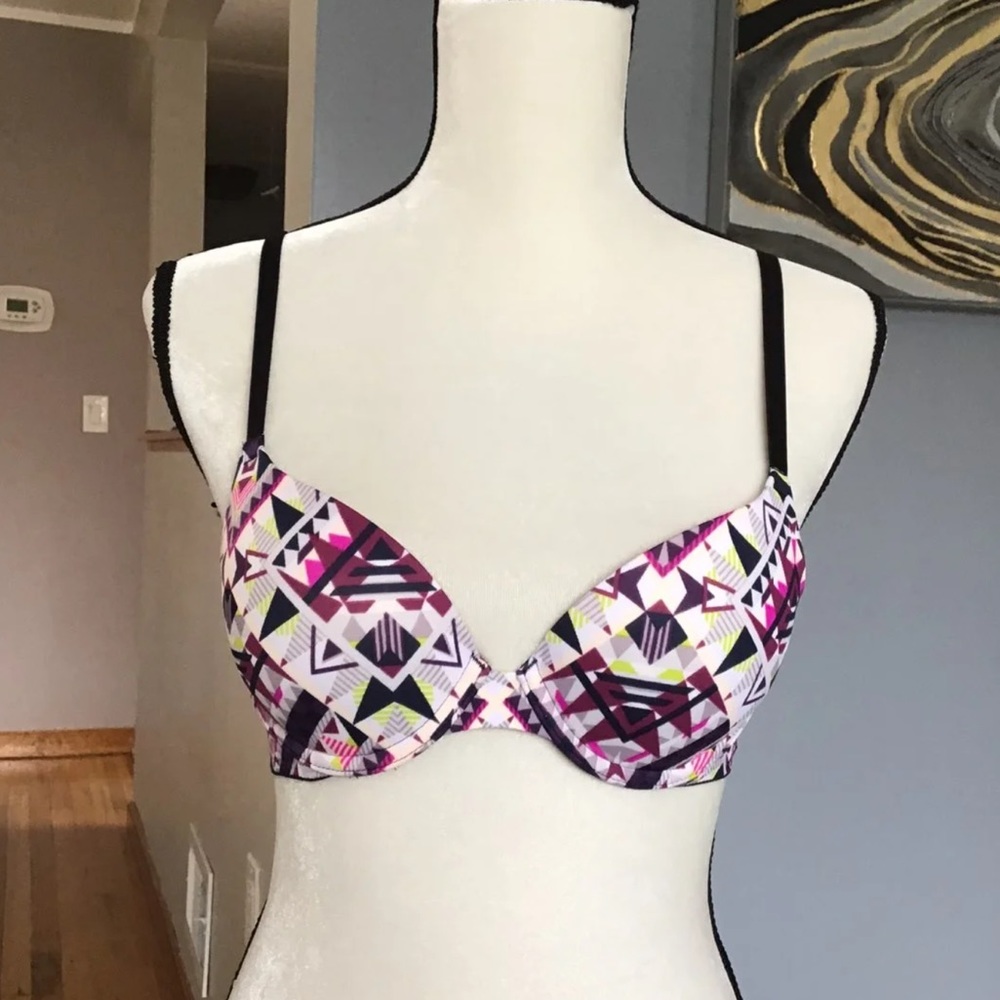 New PINK Bra size 34A
